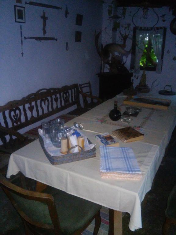 Rural Tourism Family Ravlic Guest House Muzilovcica Eksteriør bilde